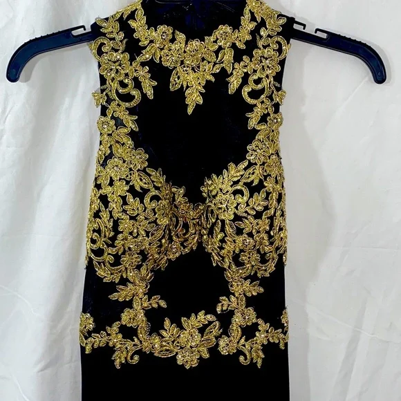 Blondie Nites Special Occasion Gown - Picture 3 of 7